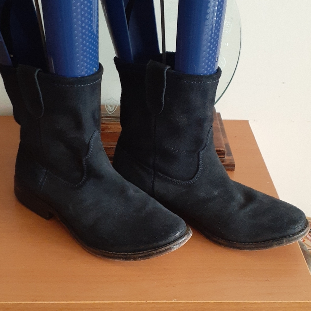 Zigi Girl Canon Navy Blue Suede Ankle Booties 6